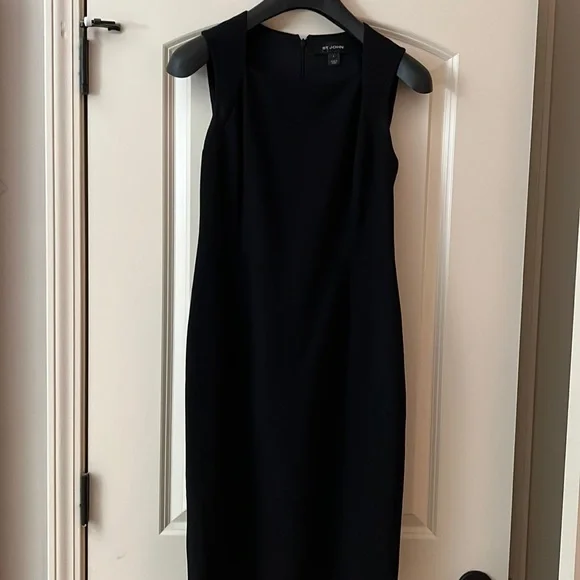 St. John Dress - Picture 1 of 3